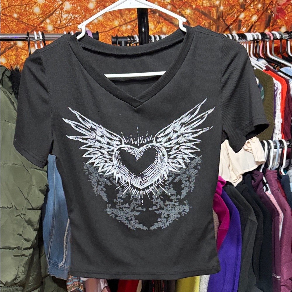 Black Angel Wing Heart Graphic Women's Top
